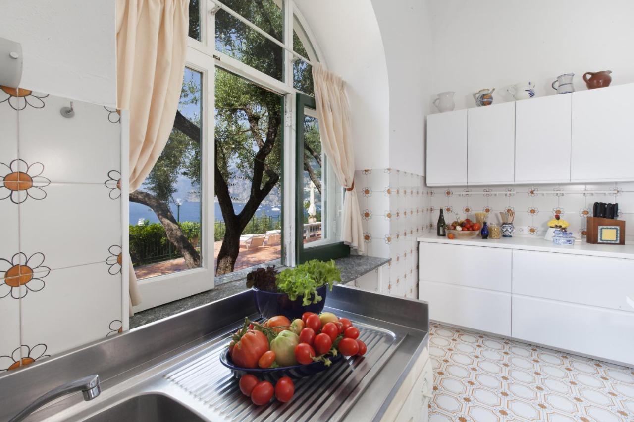 Amore Rentals - Villa Lo Scoglio Positano Exterior photo